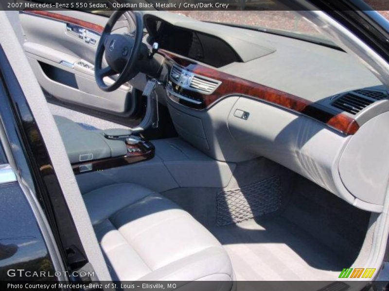 Obsidian Black Metallic / Grey/Dark Grey 2007 Mercedes-Benz S 550 Sedan