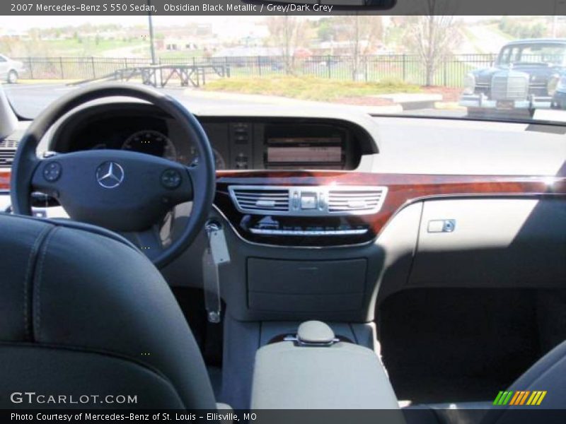Obsidian Black Metallic / Grey/Dark Grey 2007 Mercedes-Benz S 550 Sedan