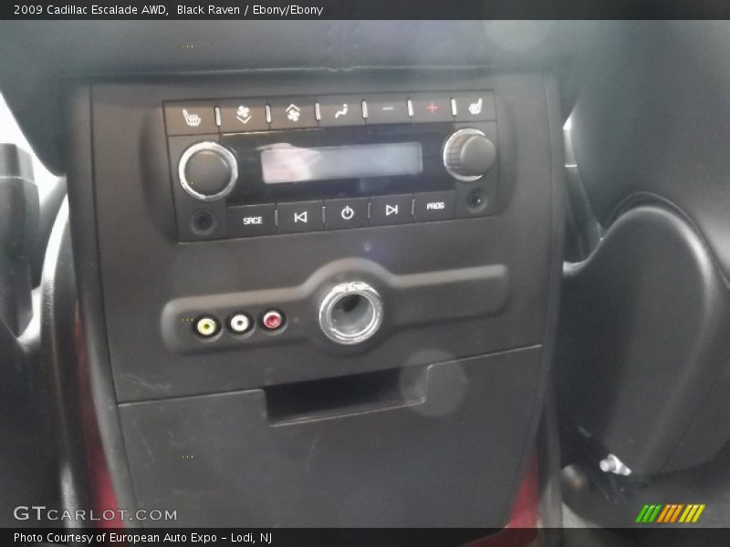 Controls of 2009 Escalade AWD