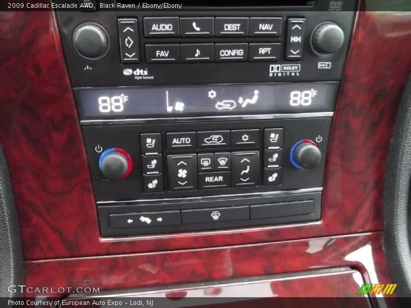 Controls of 2009 Escalade AWD