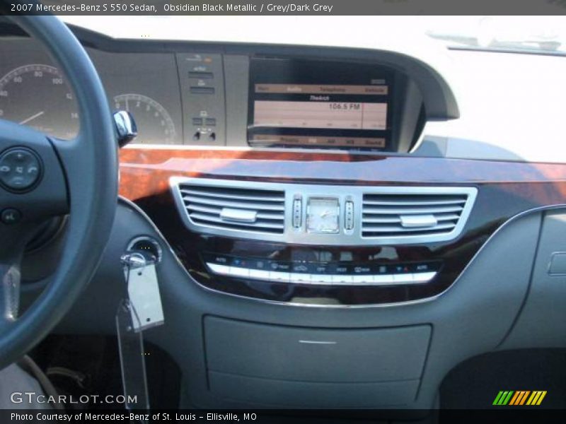 Obsidian Black Metallic / Grey/Dark Grey 2007 Mercedes-Benz S 550 Sedan