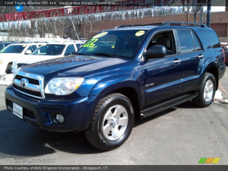 Front 3/4 View of 2006 4Runner SR5 4x4