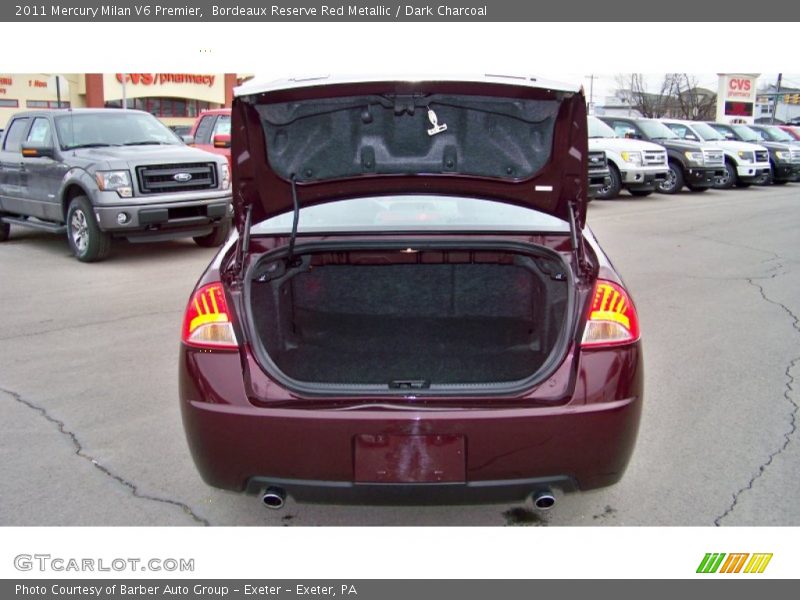  2011 Milan V6 Premier Trunk