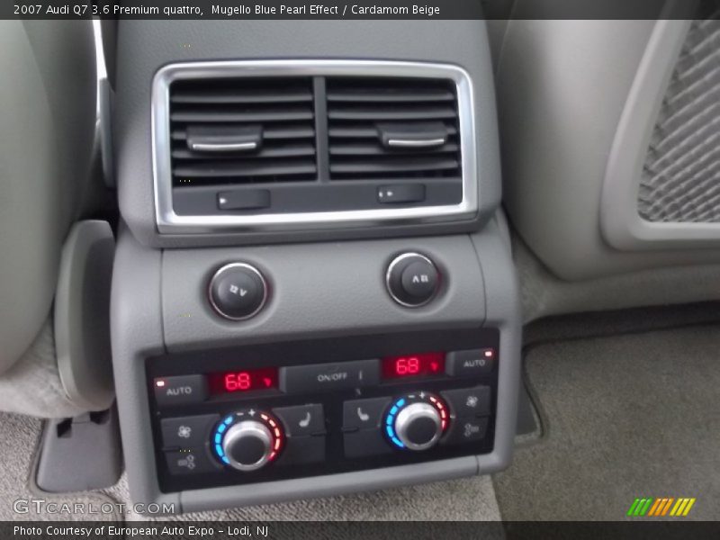 Mugello Blue Pearl Effect / Cardamom Beige 2007 Audi Q7 3.6 Premium quattro
