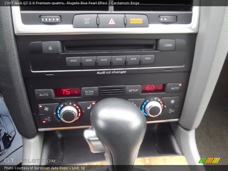 Mugello Blue Pearl Effect / Cardamom Beige 2007 Audi Q7 3.6 Premium quattro