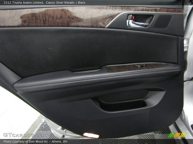 Classic Silver Metallic / Black 2012 Toyota Avalon Limited