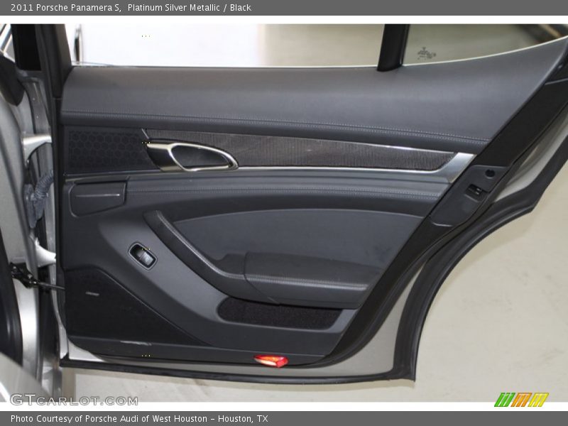 Door Panel of 2011 Panamera S