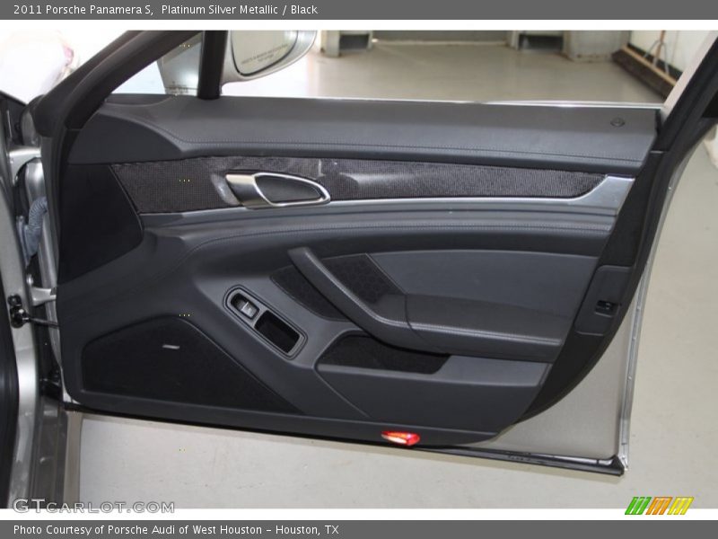 Door Panel of 2011 Panamera S