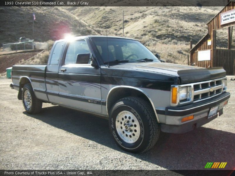 Black / Gray 1993 Chevrolet S10 Extended Cab