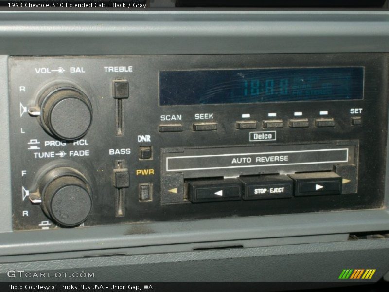 Black / Gray 1993 Chevrolet S10 Extended Cab