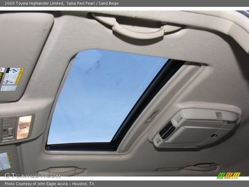 Sunroof of 2009 Highlander Limited
