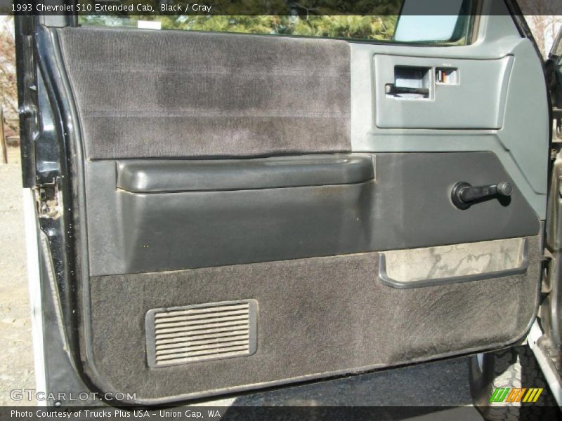 Black / Gray 1993 Chevrolet S10 Extended Cab