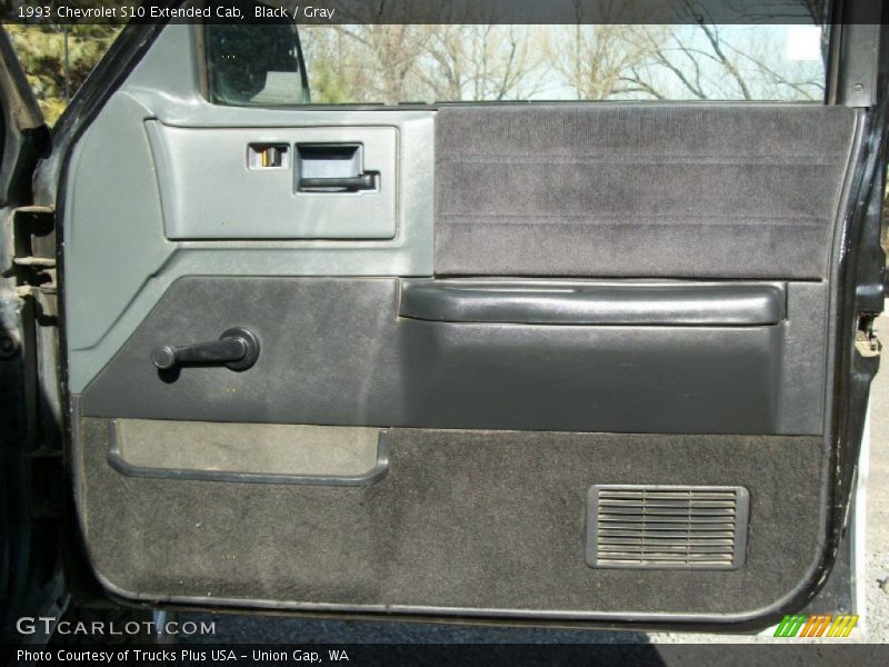 Black / Gray 1993 Chevrolet S10 Extended Cab