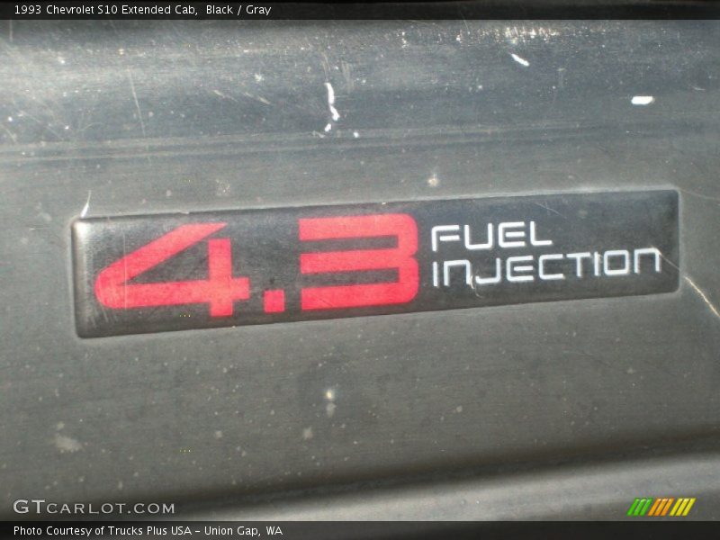 Black / Gray 1993 Chevrolet S10 Extended Cab