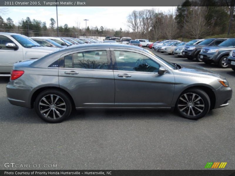 Tungsten Metallic / Black 2011 Chrysler 200 S