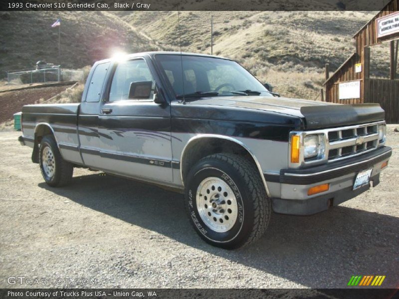 Black / Gray 1993 Chevrolet S10 Extended Cab