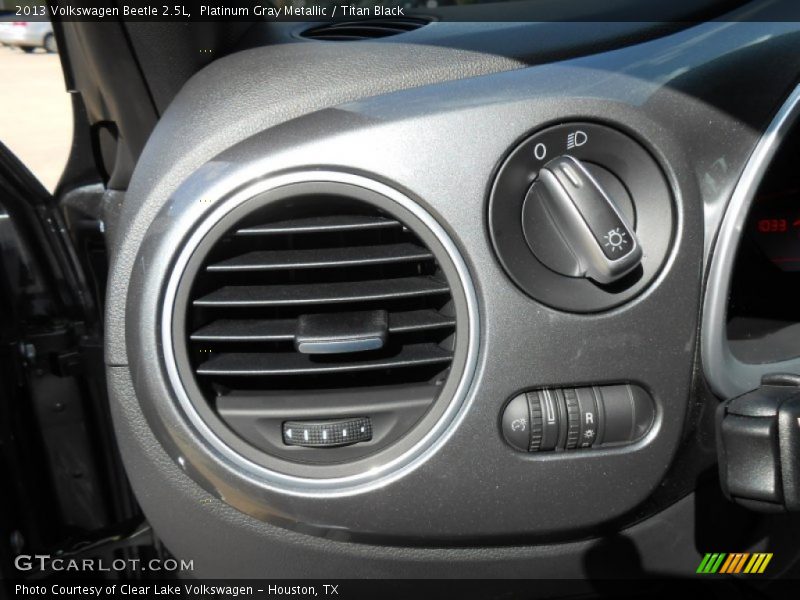 Platinum Gray Metallic / Titan Black 2013 Volkswagen Beetle 2.5L
