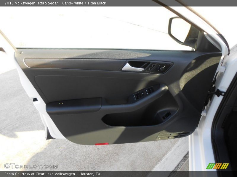Candy White / Titan Black 2013 Volkswagen Jetta S Sedan