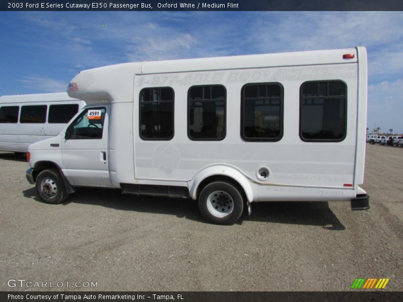 Oxford White / Medium Flint 2003 Ford E Series Cutaway E350 Passenger Bus