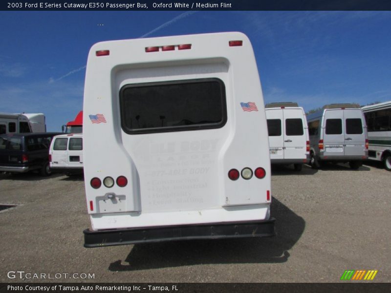 Oxford White / Medium Flint 2003 Ford E Series Cutaway E350 Passenger Bus