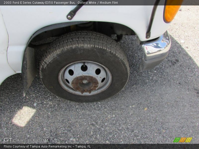 Oxford White / Medium Flint 2003 Ford E Series Cutaway E350 Passenger Bus