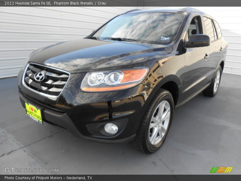 Phantom Black Metallic / Gray 2011 Hyundai Santa Fe SE