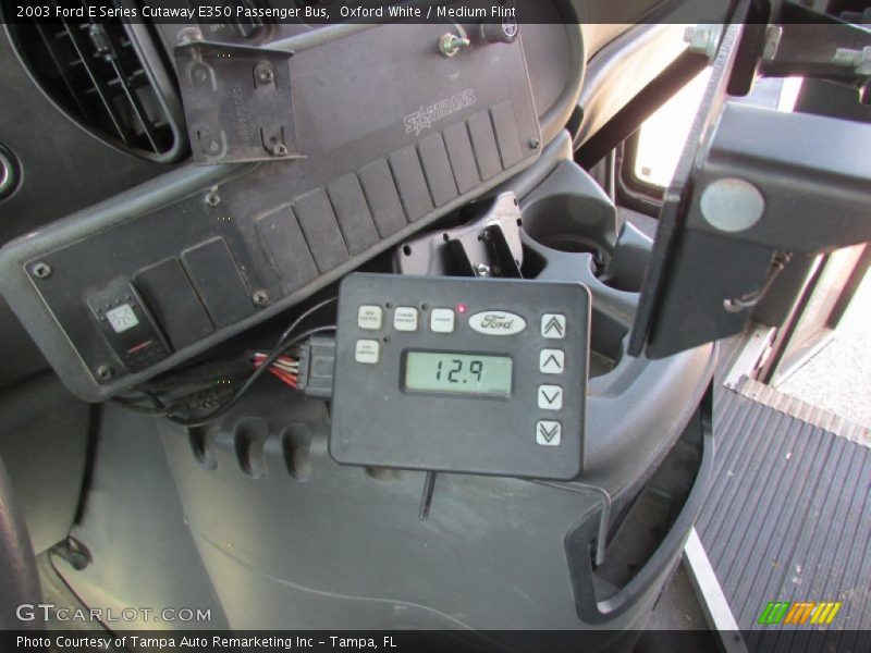 Oxford White / Medium Flint 2003 Ford E Series Cutaway E350 Passenger Bus