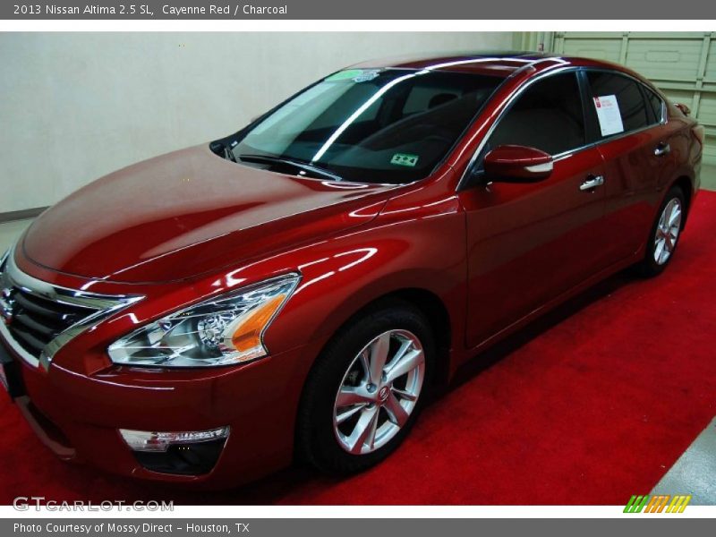 Cayenne Red / Charcoal 2013 Nissan Altima 2.5 SL