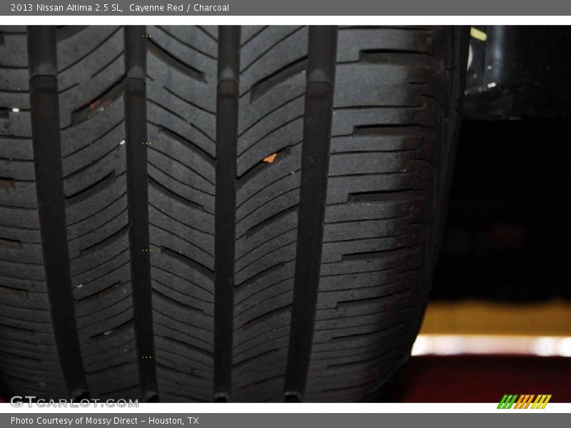 Cayenne Red / Charcoal 2013 Nissan Altima 2.5 SL