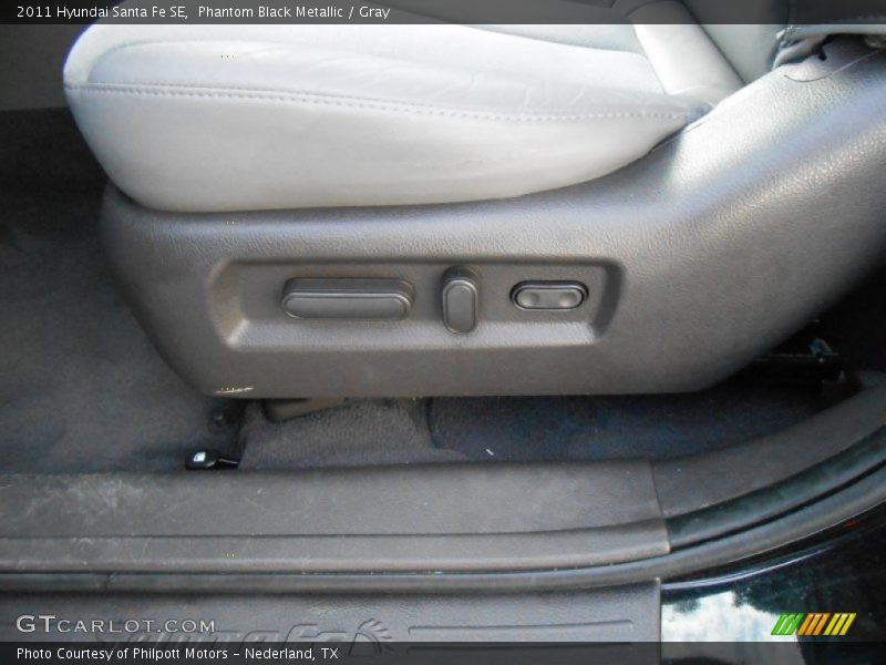Phantom Black Metallic / Gray 2011 Hyundai Santa Fe SE