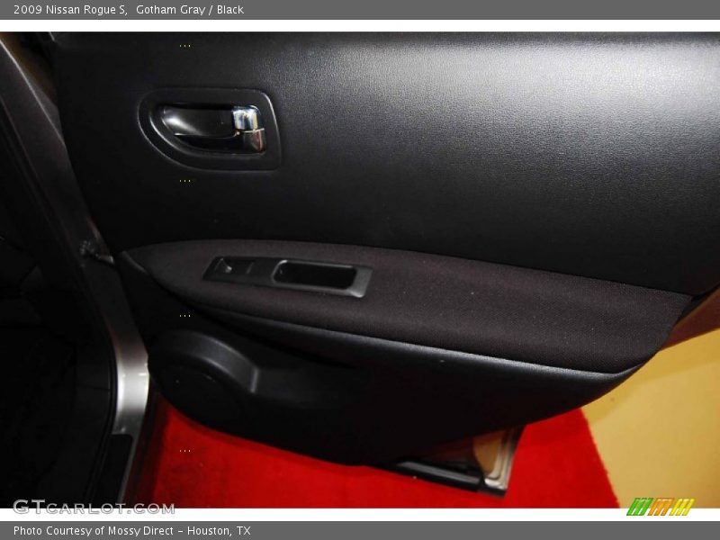 Gotham Gray / Black 2009 Nissan Rogue S