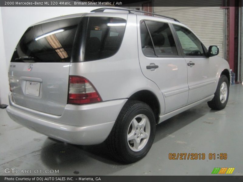 Brilliant Silver Metallic / Ash 2000 Mercedes-Benz ML 320 4Matic