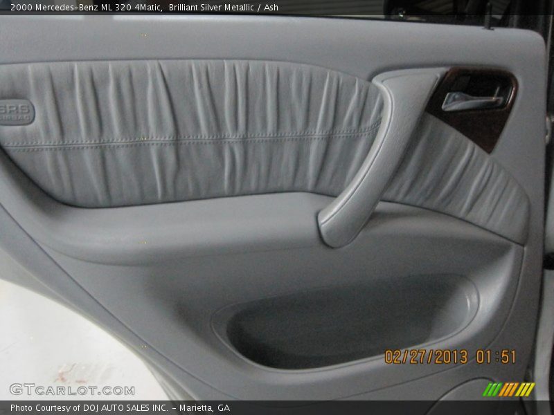 Brilliant Silver Metallic / Ash 2000 Mercedes-Benz ML 320 4Matic