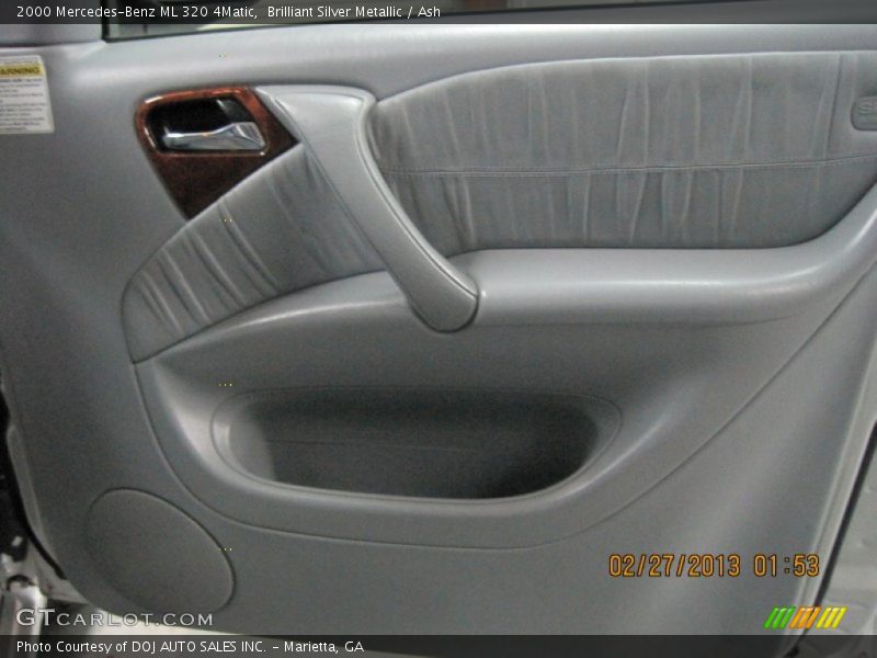 Brilliant Silver Metallic / Ash 2000 Mercedes-Benz ML 320 4Matic