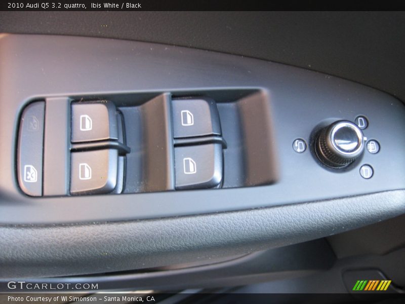 Ibis White / Black 2010 Audi Q5 3.2 quattro