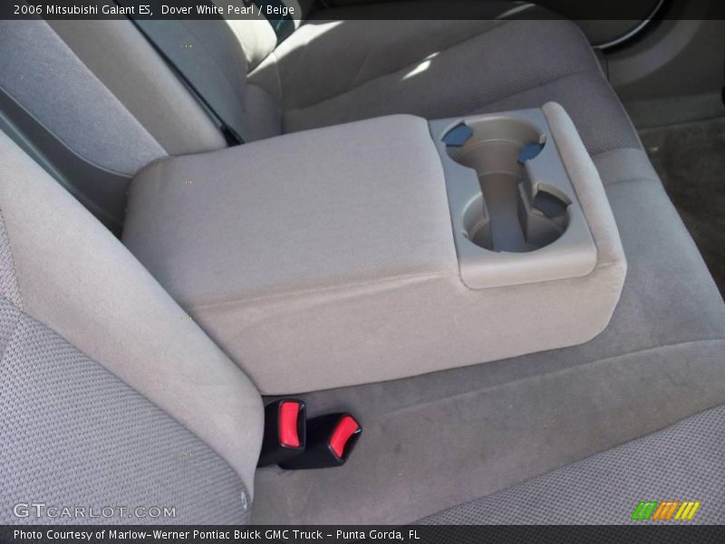 Dover White Pearl / Beige 2006 Mitsubishi Galant ES