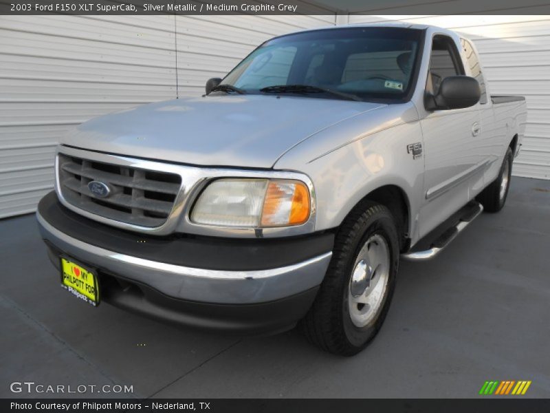 Silver Metallic / Medium Graphite Grey 2003 Ford F150 XLT SuperCab