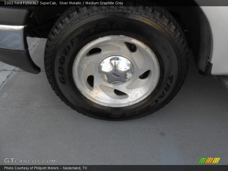 Silver Metallic / Medium Graphite Grey 2003 Ford F150 XLT SuperCab