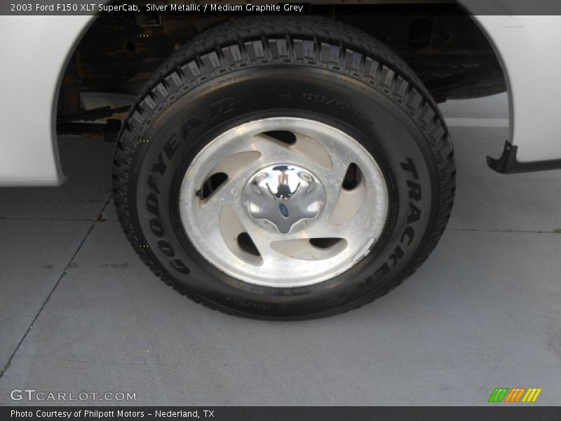 Silver Metallic / Medium Graphite Grey 2003 Ford F150 XLT SuperCab