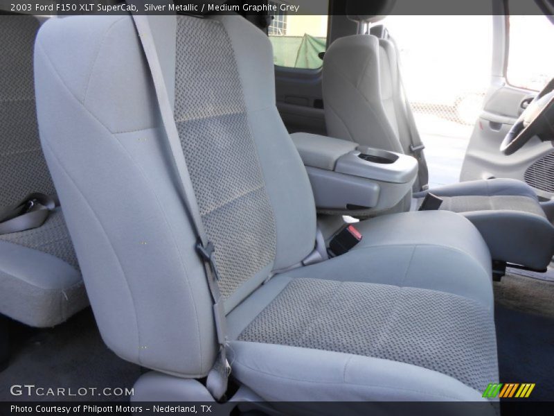 Front Seat of 2003 F150 XLT SuperCab