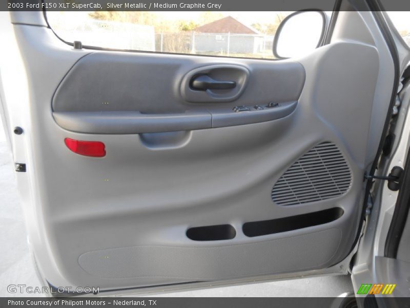 Silver Metallic / Medium Graphite Grey 2003 Ford F150 XLT SuperCab