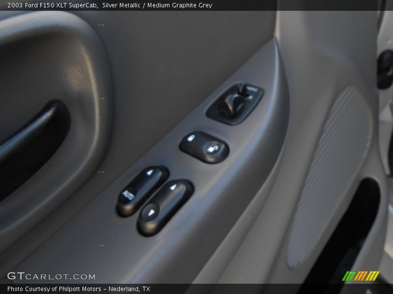 Silver Metallic / Medium Graphite Grey 2003 Ford F150 XLT SuperCab
