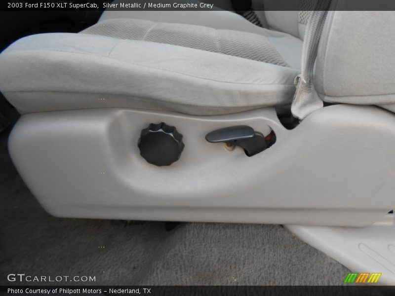 Silver Metallic / Medium Graphite Grey 2003 Ford F150 XLT SuperCab