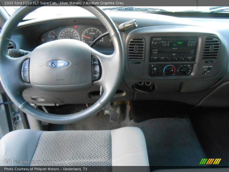 Dashboard of 2003 F150 XLT SuperCab