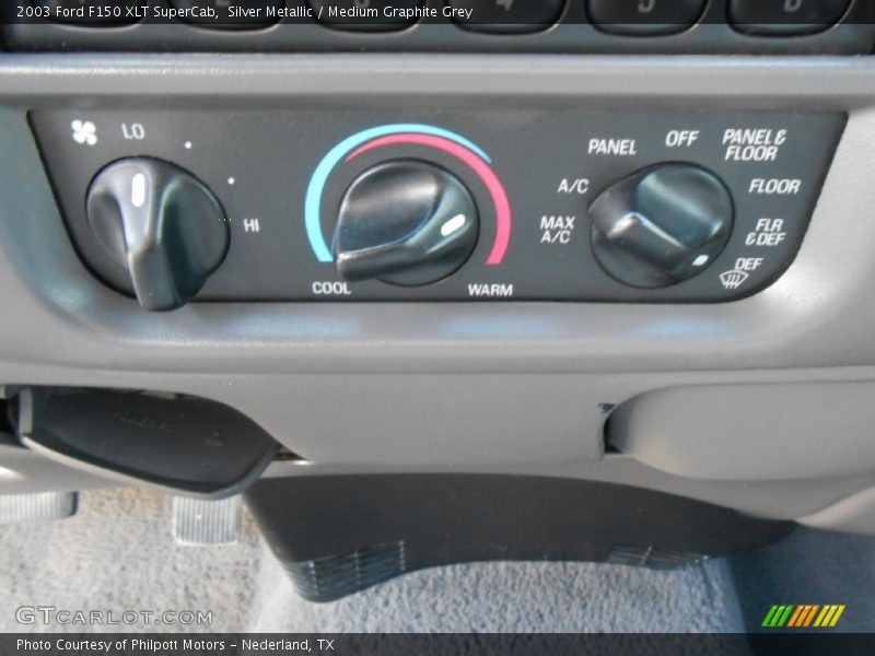 Controls of 2003 F150 XLT SuperCab