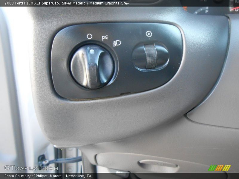 Controls of 2003 F150 XLT SuperCab