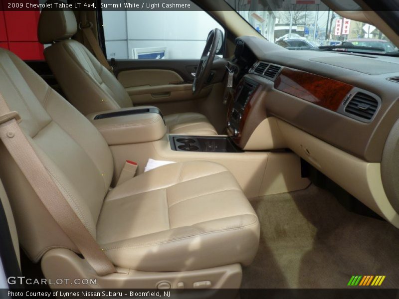 Summit White / Light Cashmere 2009 Chevrolet Tahoe LT 4x4