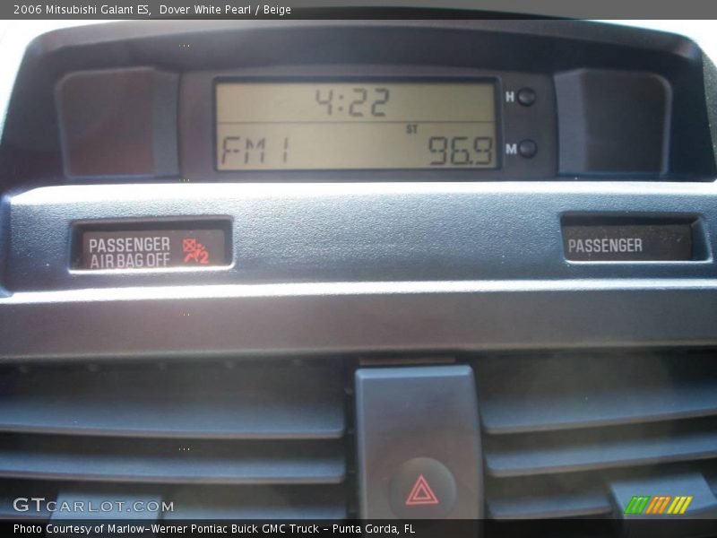 Dover White Pearl / Beige 2006 Mitsubishi Galant ES