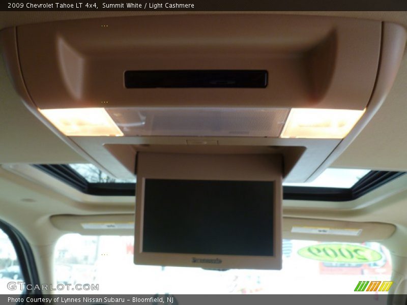 Entertainment System of 2009 Tahoe LT 4x4