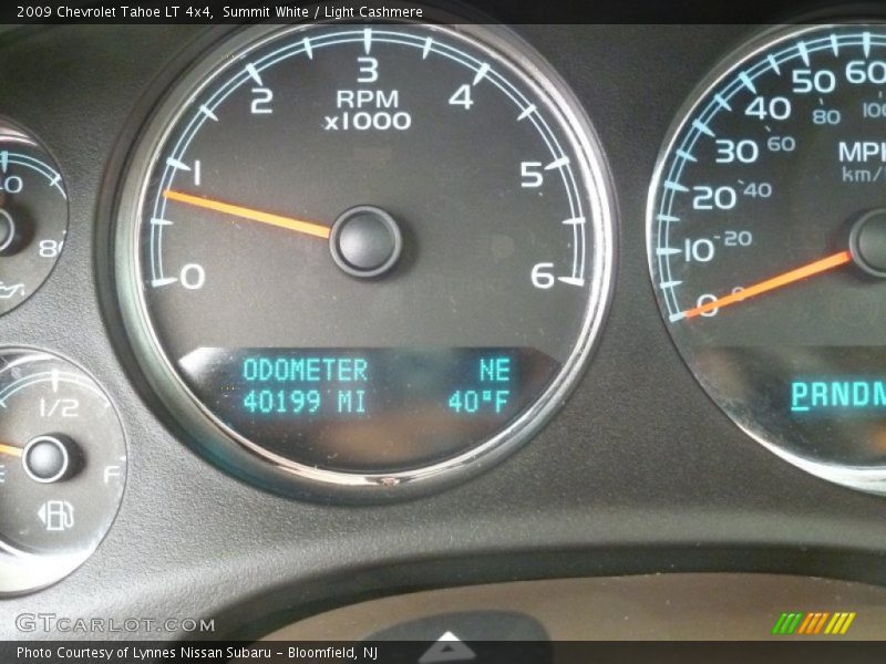 Summit White / Light Cashmere 2009 Chevrolet Tahoe LT 4x4